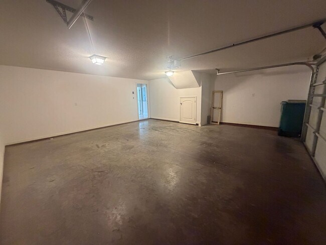 Building Photo - 1345 Raccoon Rd