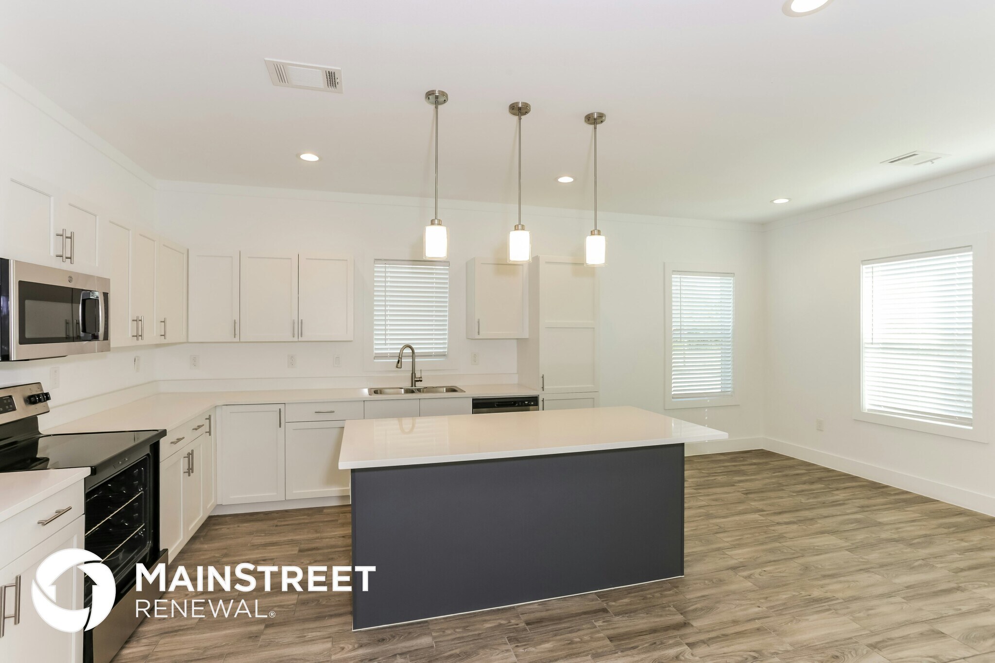 Building Photo - 2112 Belzise Terrace