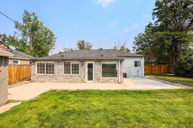 Building Photo - 1939 Verbena St
