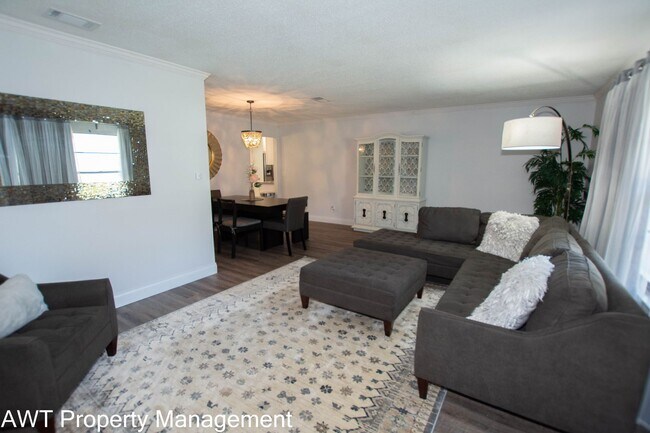 Building Photo - Long Term, Fully Furnished Rental in the H...