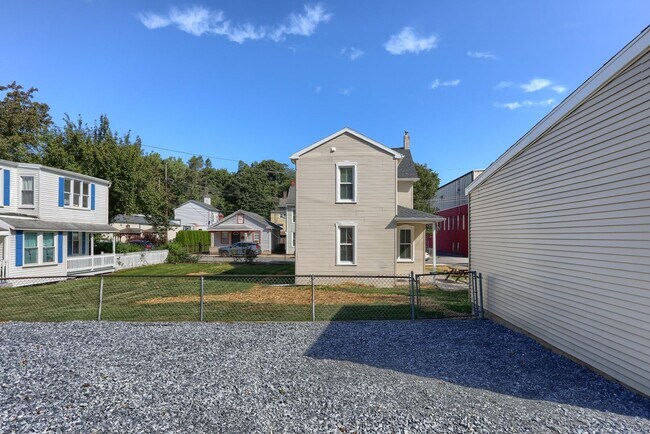 Building Photo - 1232 Lafayette St