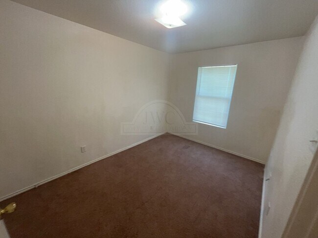 Building Photo - 4401 Mattie Dr