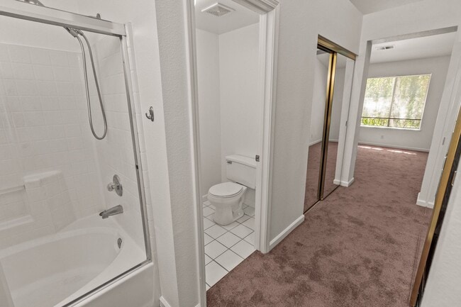 Building Photo - 6125 Lambeck Ln