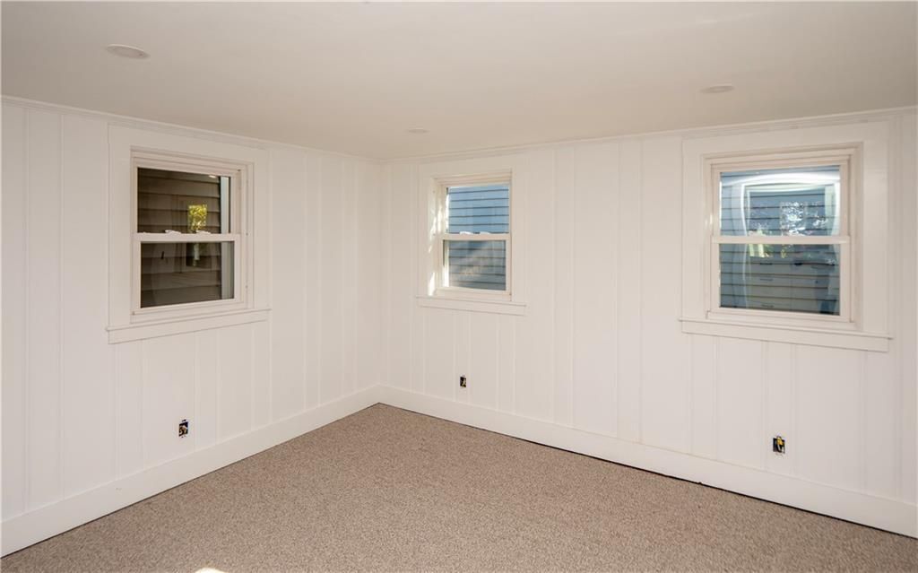 Building Photo - 8 Pleasant St