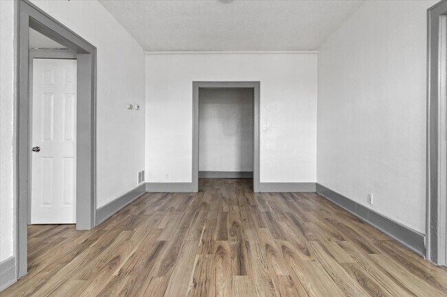 Building Photo - 2215 Lansing St