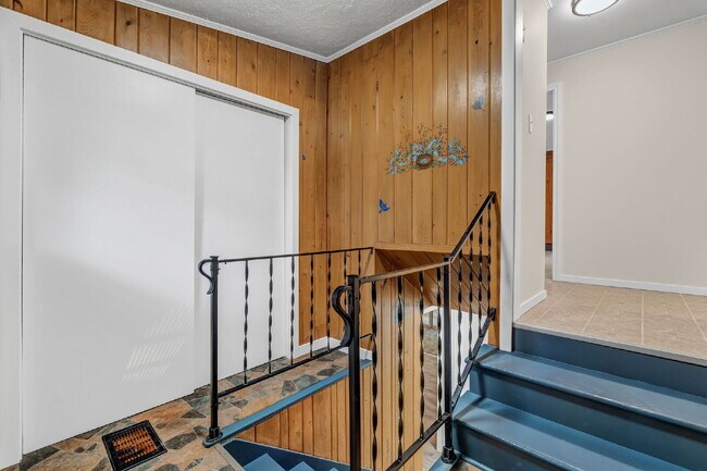 Building Photo - Mid-Century Cool Meets Maine Serenity Design. Privacy. Location. This one has it all.