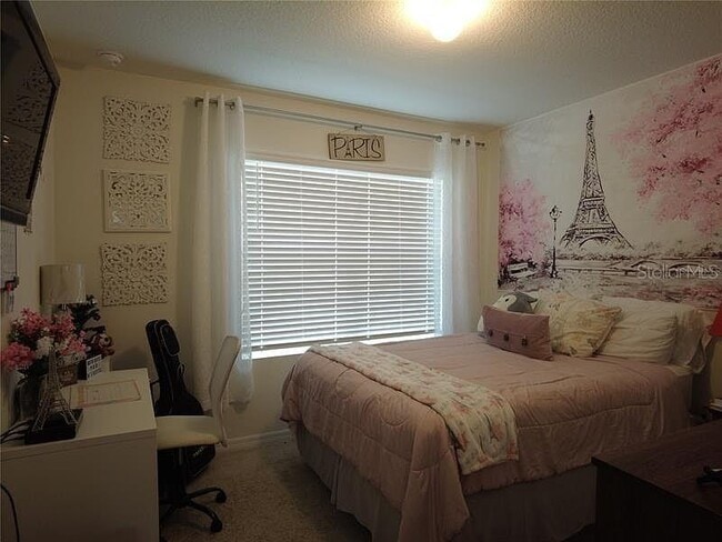 Building Photo - 32662 Brooks Hawk Ln