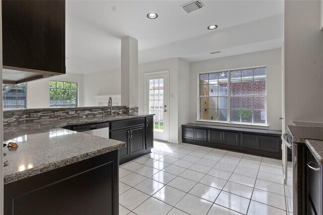 Building Photo - 1809 Oak Cluster Cir