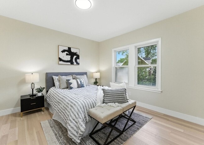 Building Photo - 76 Orchard St