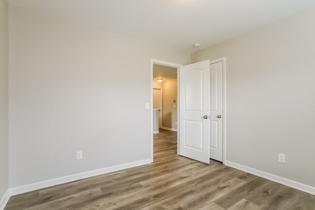 Building Photo - 306 Randolph Dr