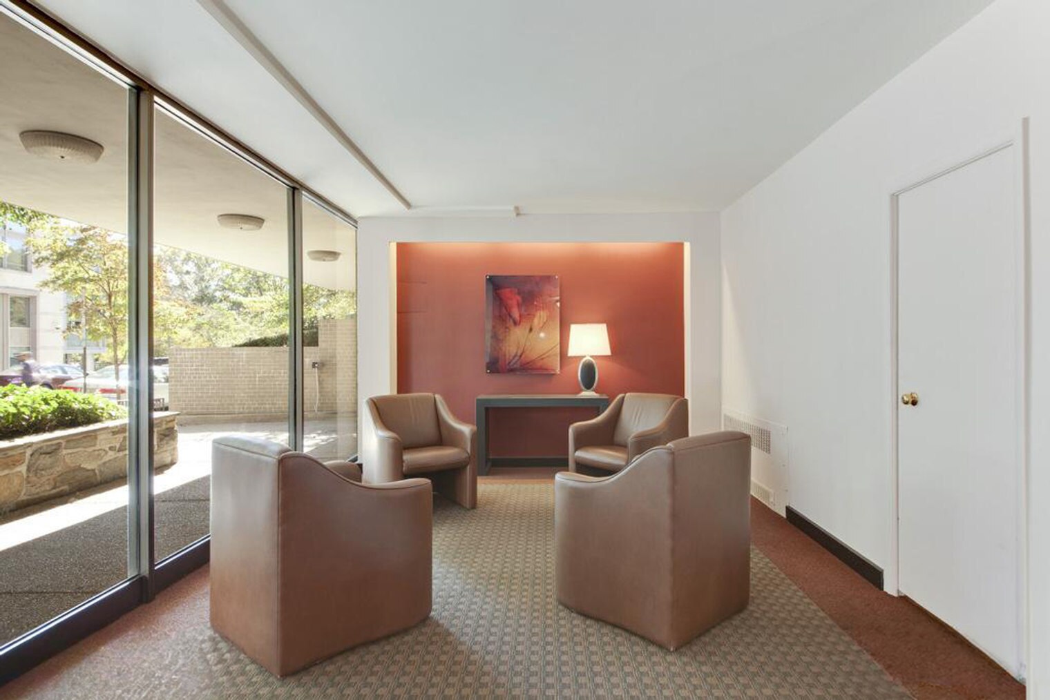 Building Photo - 522 21st St NW