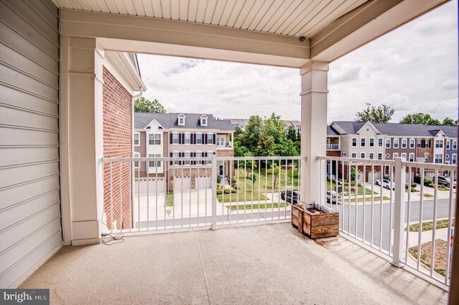 Building Photo - 22283 Pinecroft Terrace