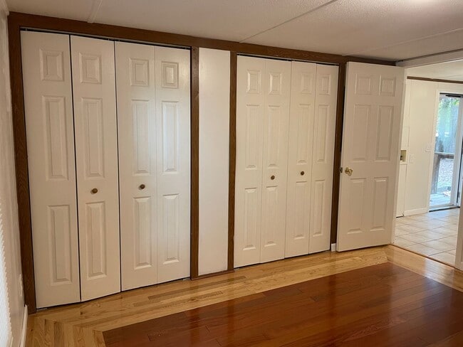 Building Photo - Updated Two Bedroom Trailer with Lake Acce...