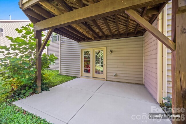 Building Photo - 415 Fischer Rd