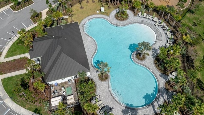 Building Photo - 2812 Gumbo Limbo Dr