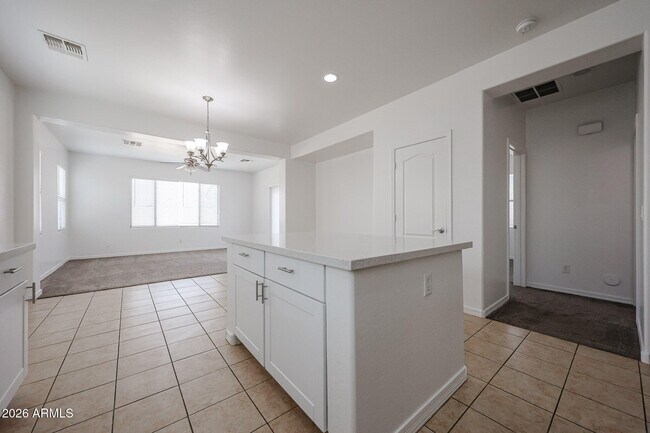 Building Photo - 41298 W Park Hill Dr