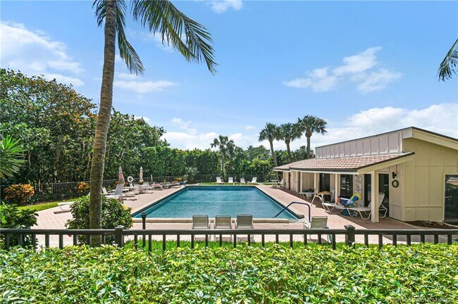 Building Photo - 10310 S Ocean Dr