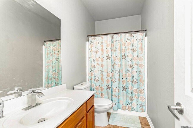 Building Photo - 23592 Country Manor Ave