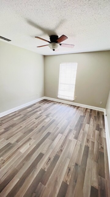 Building Photo - 1432 Spanish Oaks Dr