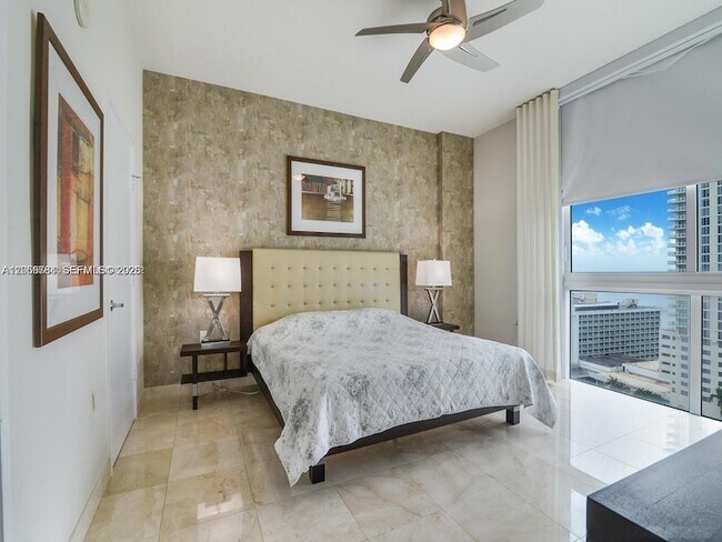 Building Photo - 150 Sunny Isles Blvd