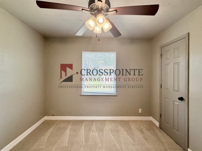 Building Photo - Beautiful 3 Bedroom 1.5 Bathroom House!