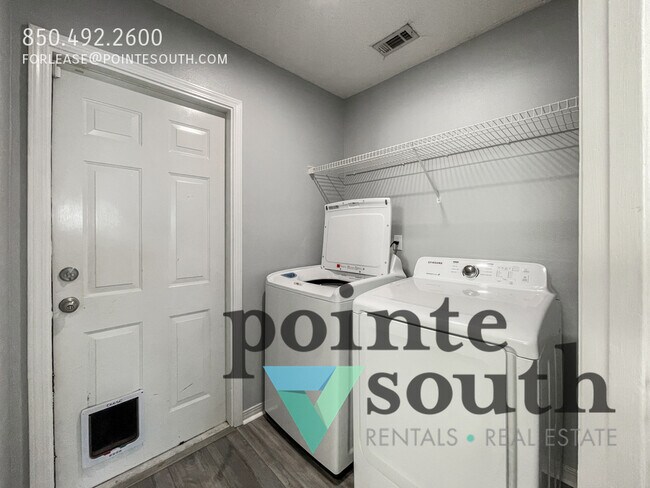 Building Photo - 209 Staysail St