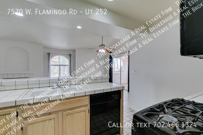 Building Photo - 7570 W Flamingo Rd