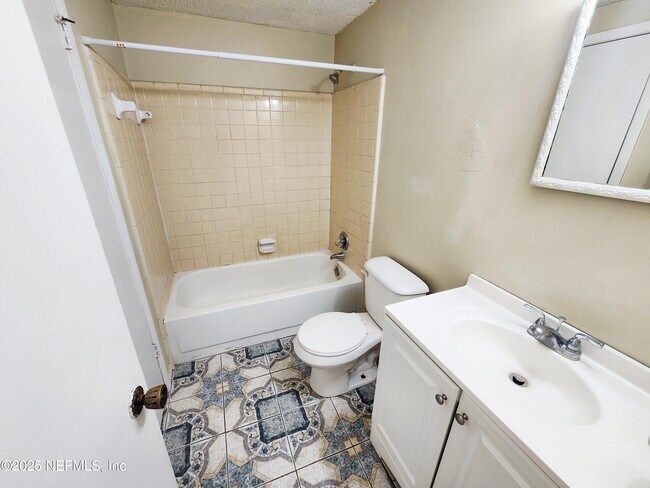 Building Photo - 7127 Prellie St