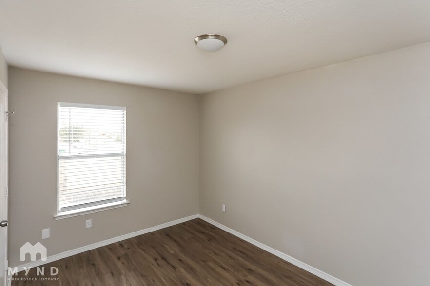Building Photo - 4725 Orchard Ridge Dr