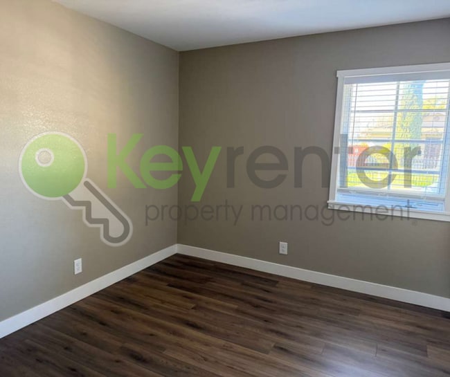 Building Photo - 4403 6th Ave