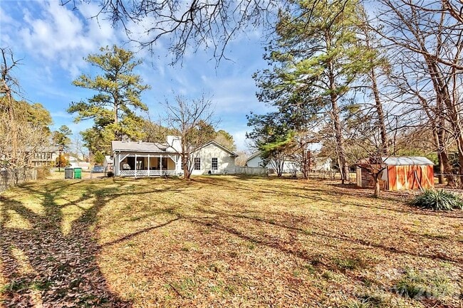 Building Photo - 8729 Timbercrest Cir