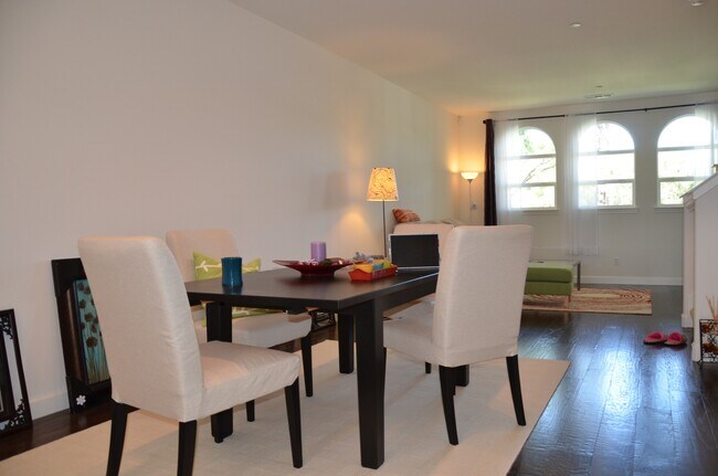 2nd floor - 556 Santa Rosalia Ter