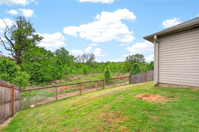 Building Photo - 967 E Sparrow Cir
