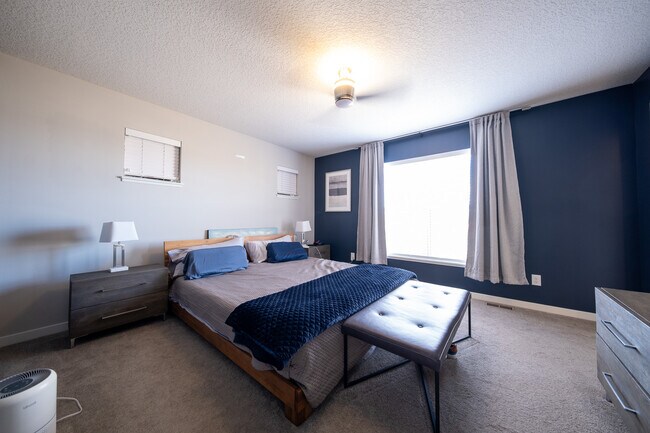 Building Photo - 2209 Gateway Curv