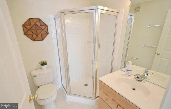 Building Photo - 45460 Conductor Terrace