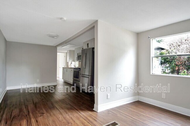 Building Photo - 26 Forest Dr