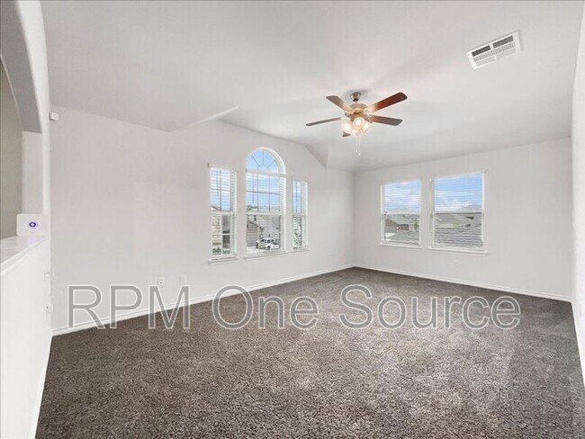 Building Photo - 4009 Savoy Wy