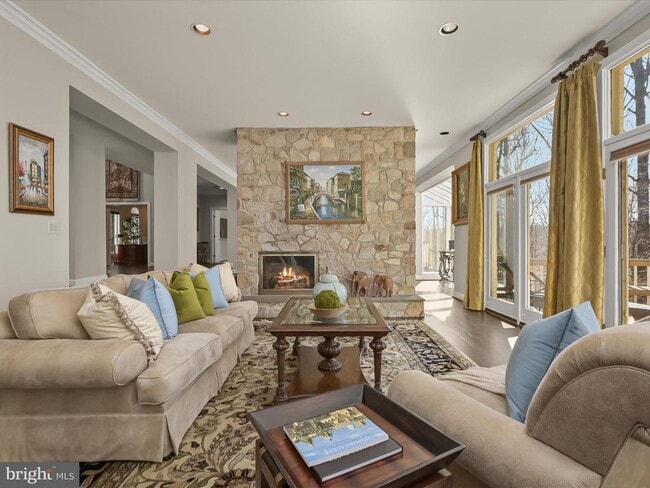 Building Photo - 1 Lake Potomac Ct
