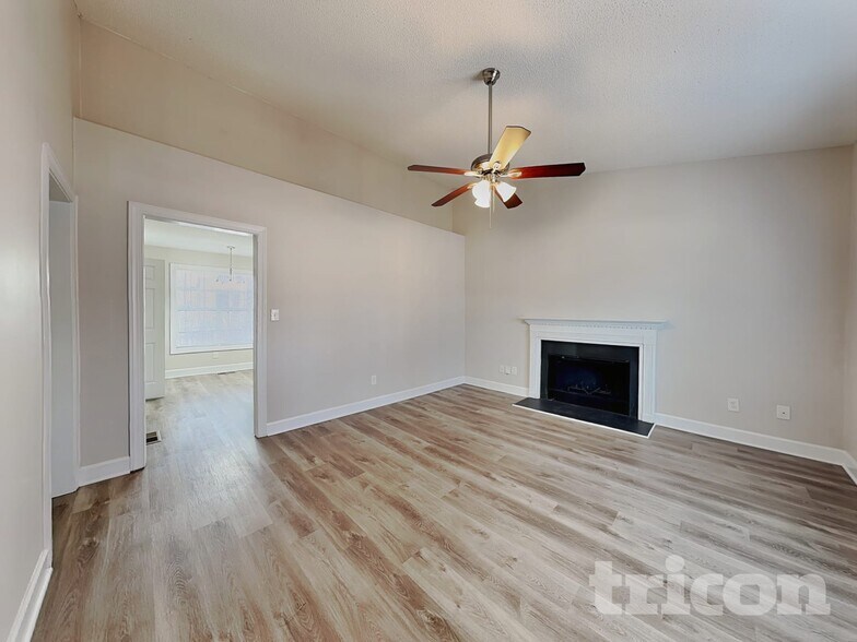 Building Photo - 812 Danley Ln