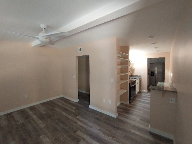 Building Photo - 135 NW Shannon Ave