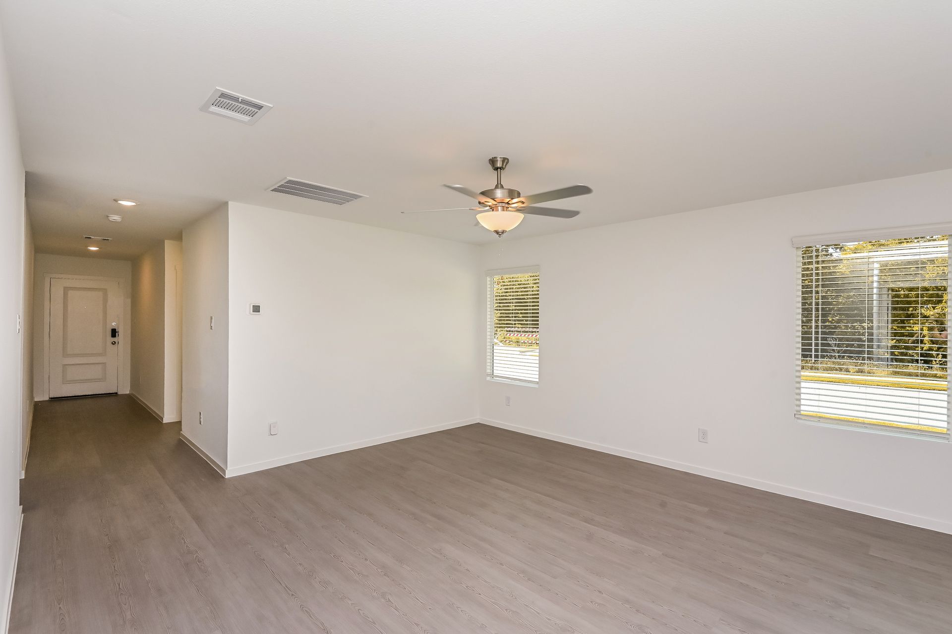 Building Photo - 2740 River Knl Ln