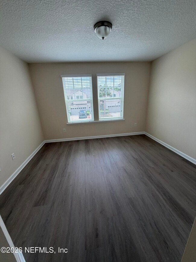 Building Photo - 156 Nelson Ln