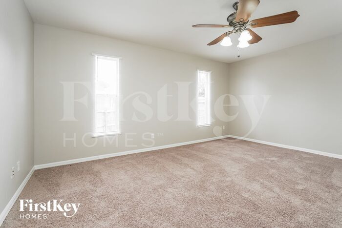 Building Photo - 6480 Maytree Cir