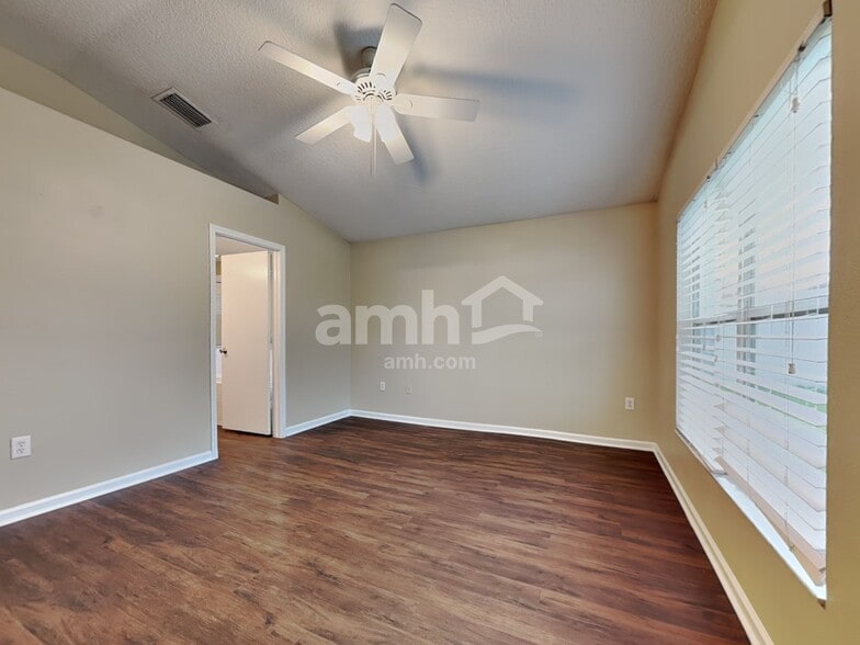 Building Photo - 5801 War Admiral Dr