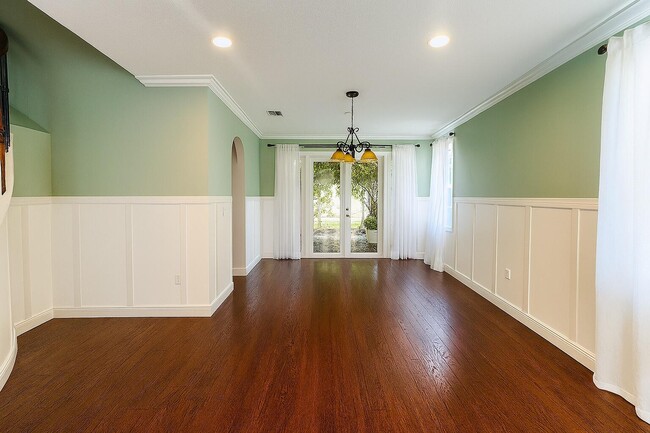 Building Photo - 2768 Shaughnessy Dr