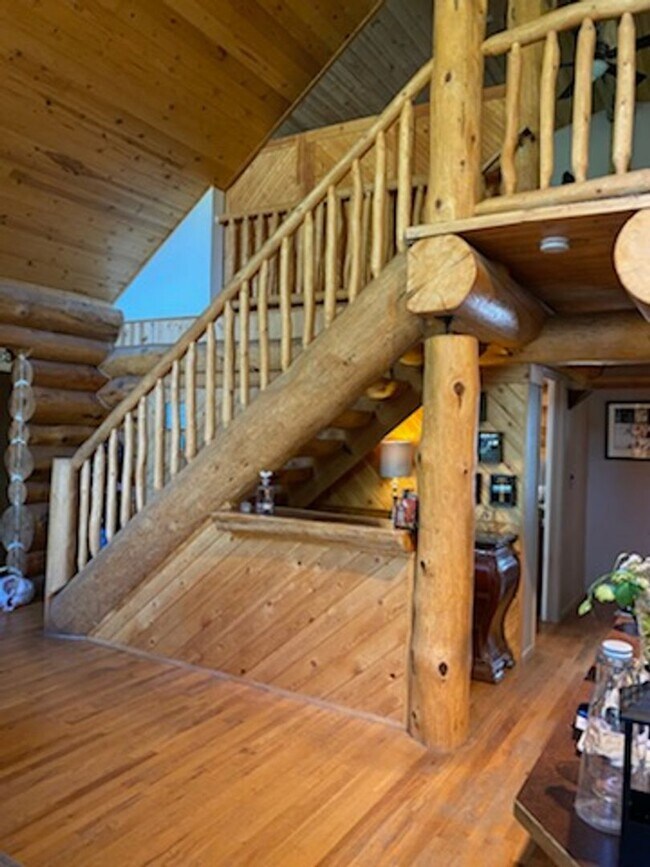 Building Photo - Spacious Cabin in the Pines ~ S Prescott