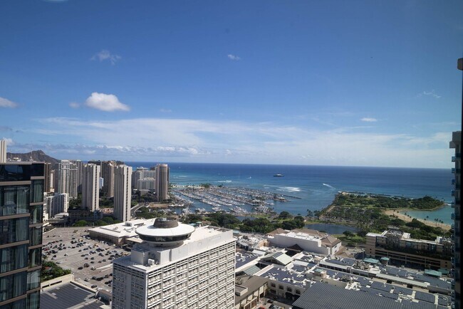 Building Photo - 2422