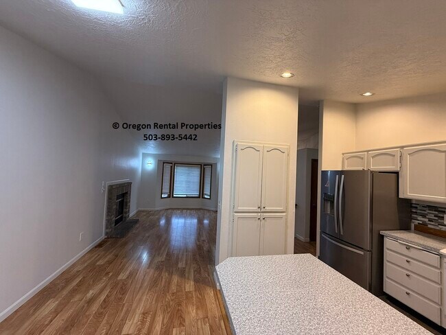 Building Photo - 12802 SE Main St