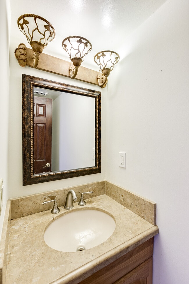 Building Photo - 13959 Victory Blvd