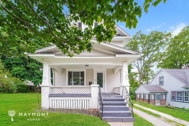 Building Photo - 788 Saxon Ave